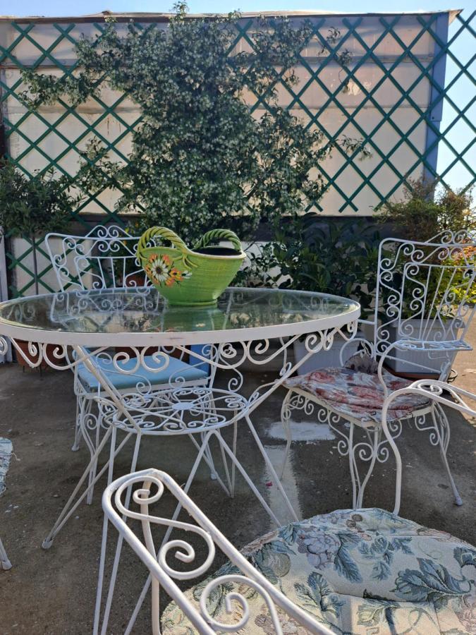 Villa Elenis 190sqmeter With Private Parking And Garden 10min Away From Centre